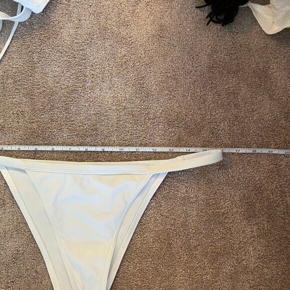 Babaton scoopneck bikini top & banded bottom - (size M) - Picture 9 of 16